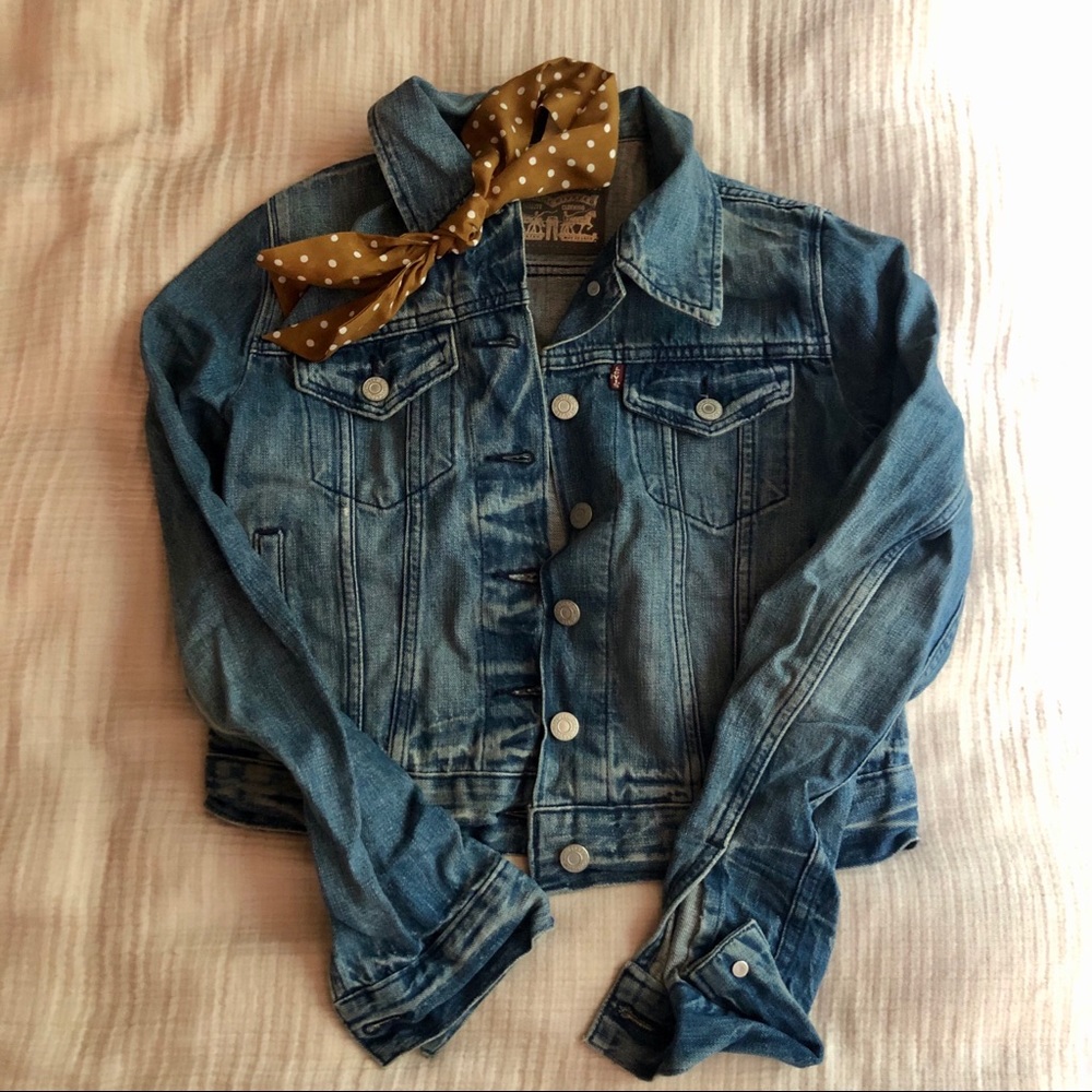 Levi’s fitted denim jacket